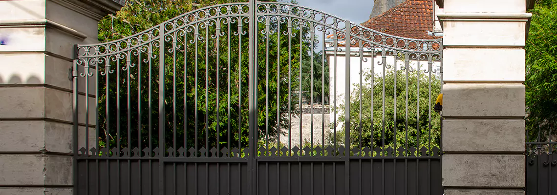 Wooden Swing Gate Repair in Rolling Meadows, IL